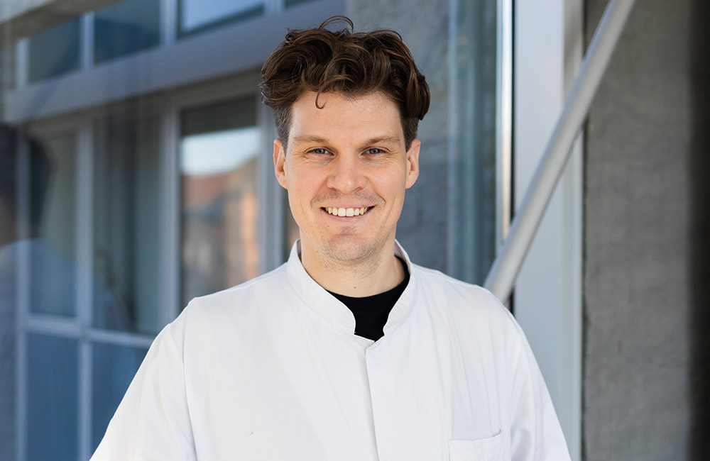Dr. Maximillian Dölling